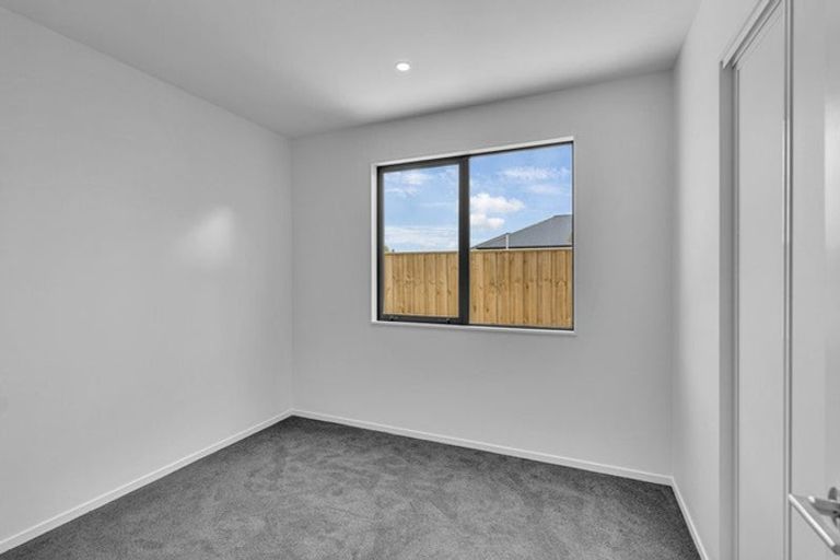 Photo of property in 35 Stackwood Avenue, Woodend, 7691