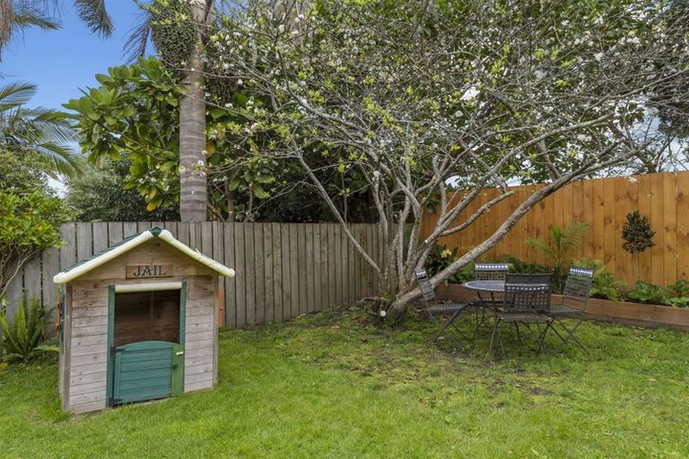 Photo of property in 28 Egremont Street, Belmont, Auckland, 0622