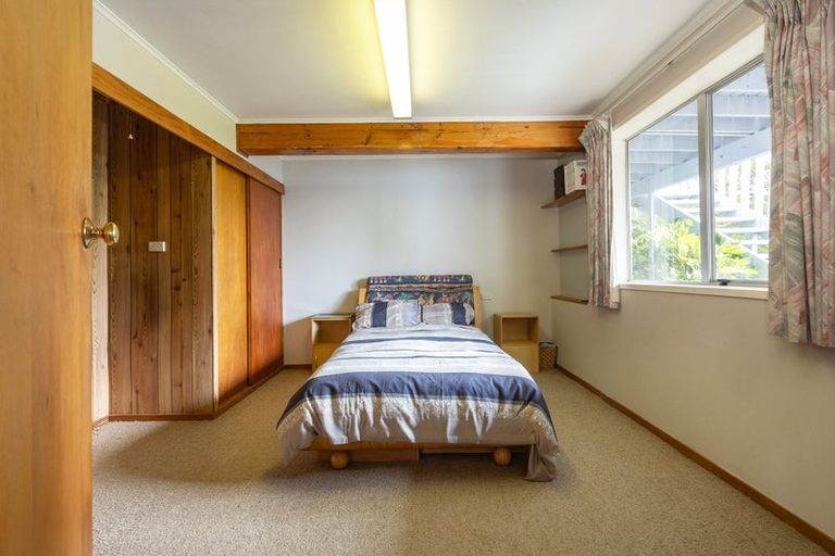 Photo of property in 10 Stallard Place, Glen Eden, Auckland, 0602