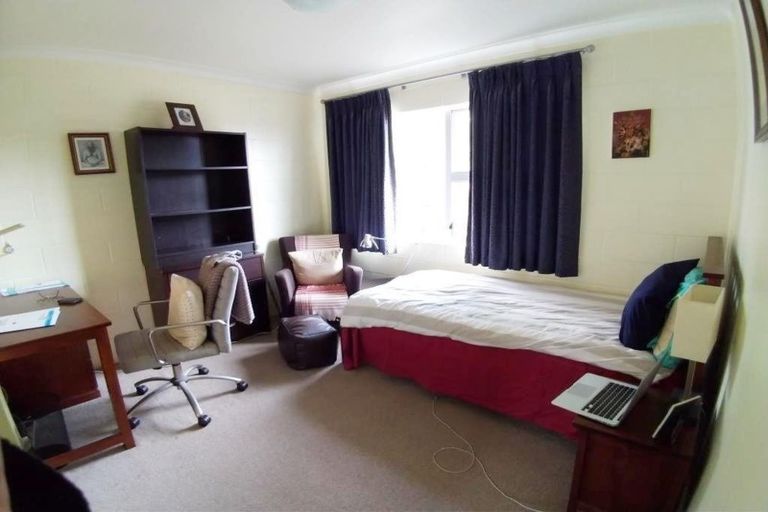 Photo of property in 2/138 Rangatira Road, Beach Haven, Auckland, 0626