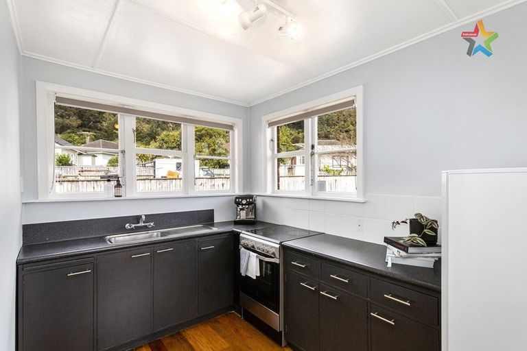 Photo of property in 16 Cleland Crescent, Naenae, Lower Hutt, 5011