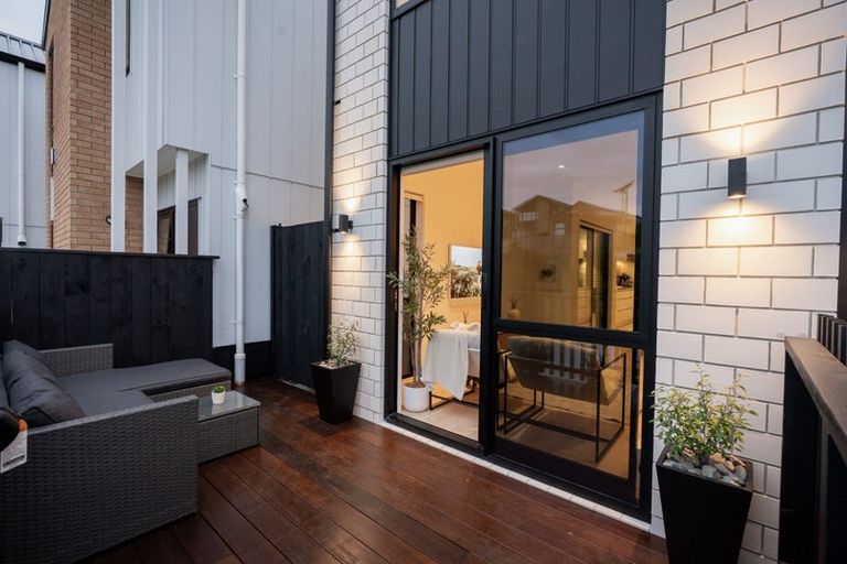 Photo of property in 12 Papai Lane, Massey, Auckland, 0614