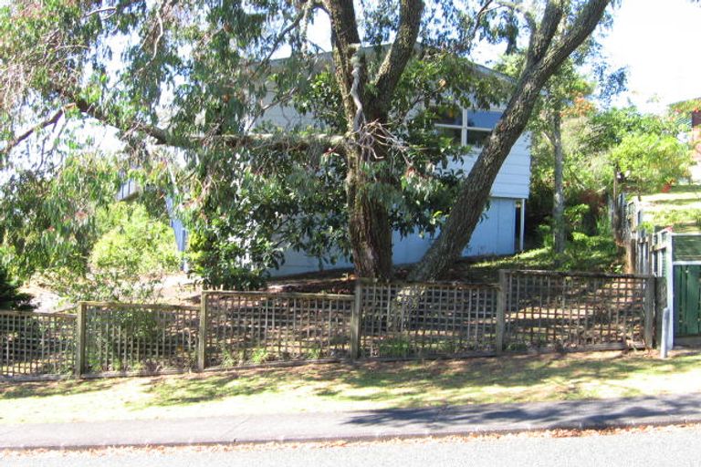 Photo of property in 21 Acacia Road, Torbay, Auckland, 0632