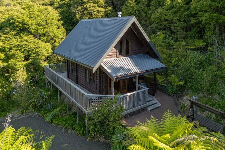 Photo of property in 1220f Te Rerenga Kuaotunu Road, Kuaotunu West, Whitianga, 3592