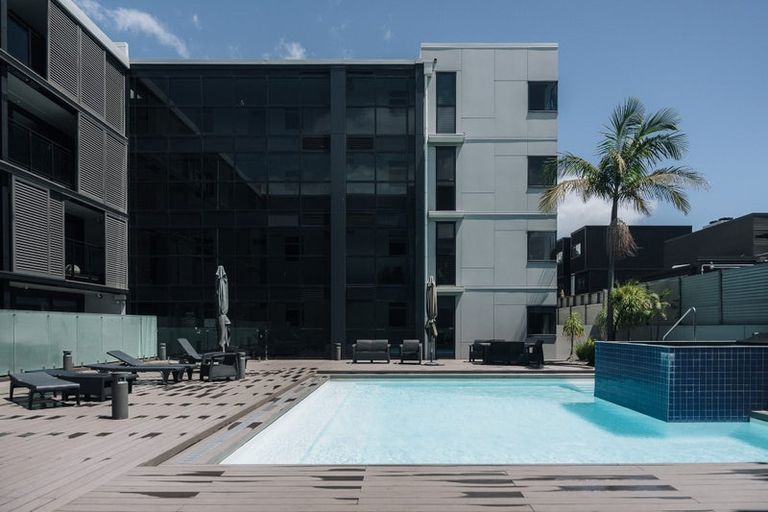 Photo of property in 2-06/424 Maunganui Road, Mount Maunganui, 3116