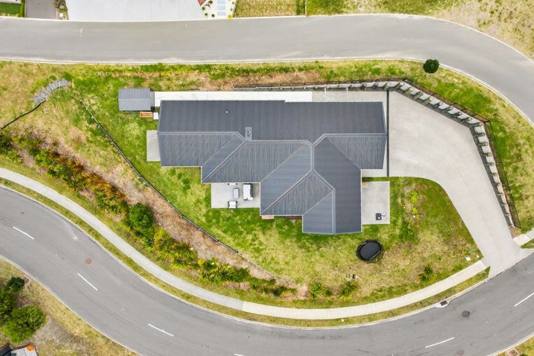 Photo of property in 77 Oak Road, Poraiti, Napier, 4112