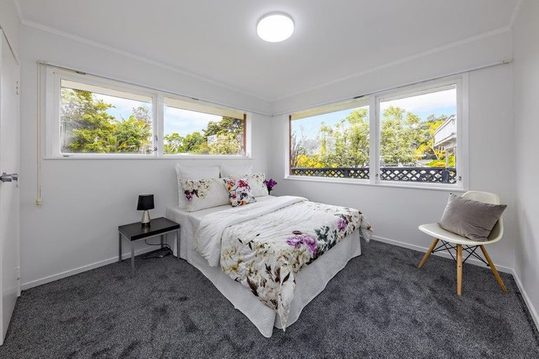 Photo of property in 41 Lawrence Crescent, Hillpark, Auckland, 2102