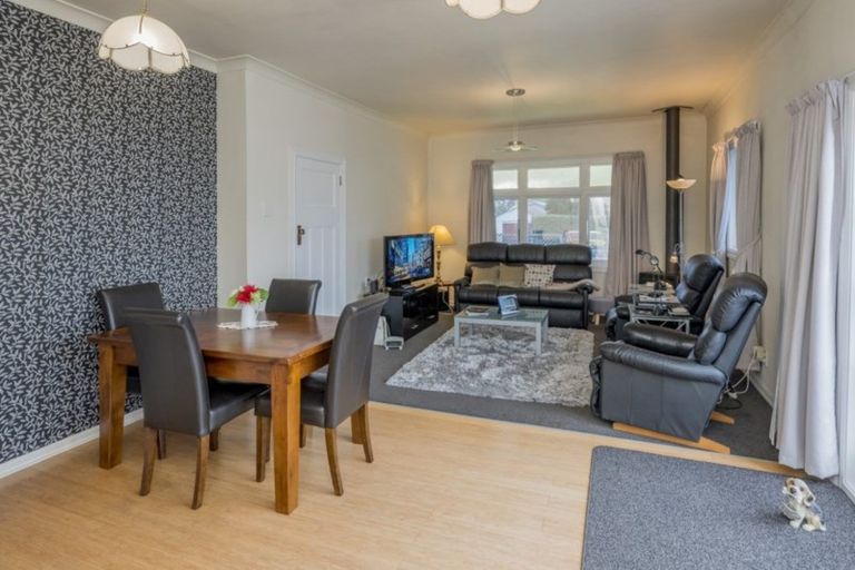 Photo of property in 35 Mckenzie Street, Levin, 5510