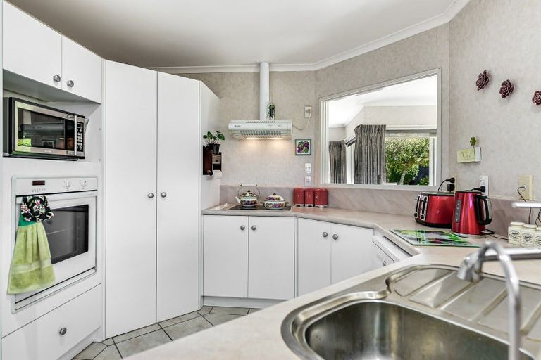 Photo of property in 44 Bartholomew Drive, Nawton, Hamilton, 3200