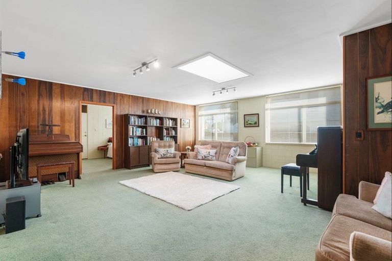 Photo of property in 82 Bramley Drive, Farm Cove, Auckland, 2012