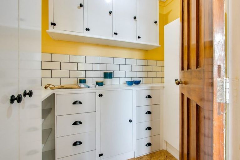 Photo of property in 801 Avenue Road East, Parkvale, Hastings, 4122