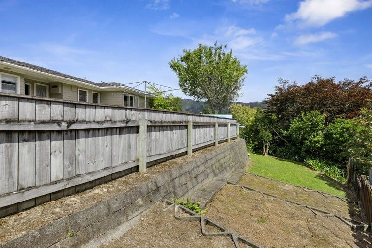 Photo of property in 60 Bird Grove, Stokes Valley, Lower Hutt, 5019
