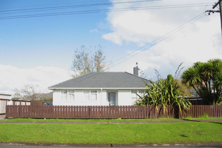 Photo of property in 32 Johnstones Road, Otara, Auckland, 2023