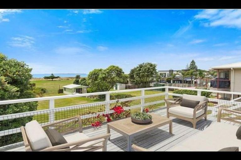 Photo of property in 1017 Papamoa Beach Road, Papamoa Beach, Papamoa, 3118