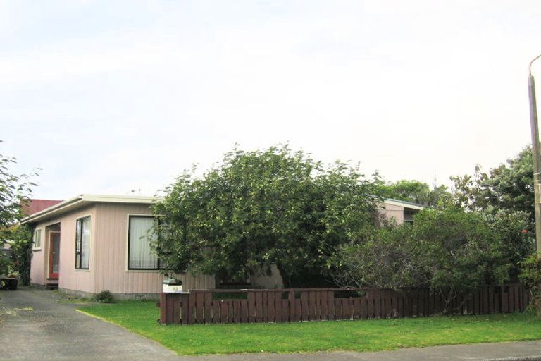 Photo of property in 13 Bahama Crescent, Paraparaumu Beach, Paraparaumu, 5032