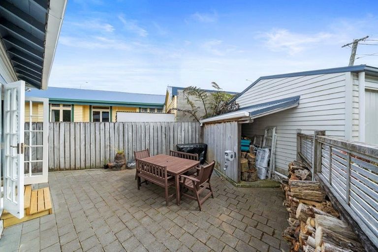 Photo of property in 3 Whites Line West, Woburn, Lower Hutt, 5010