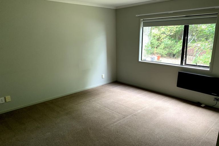 Photo of property in 2/17 Kennedy Avenue, Forrest Hill, Auckland, 0620