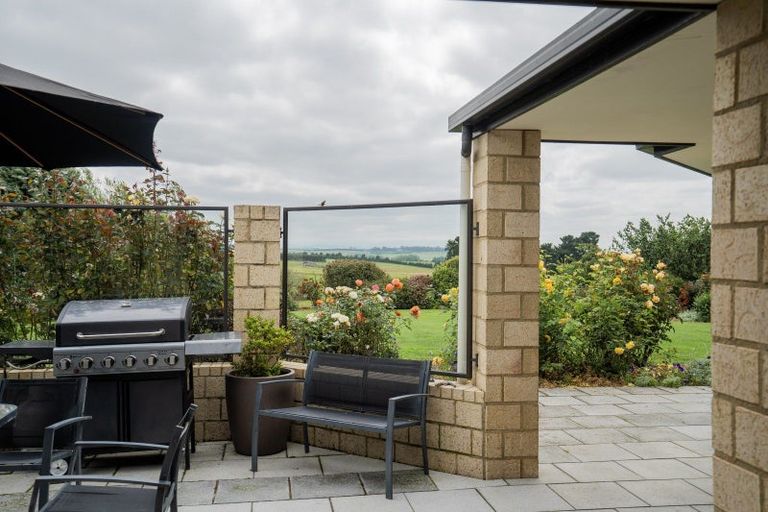 Photo of property in 108 Spur Road, Hadlow, Timaru, 7975