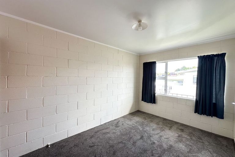 Photo of property in 40 West Coast Road, Glen Eden, Auckland, 0602