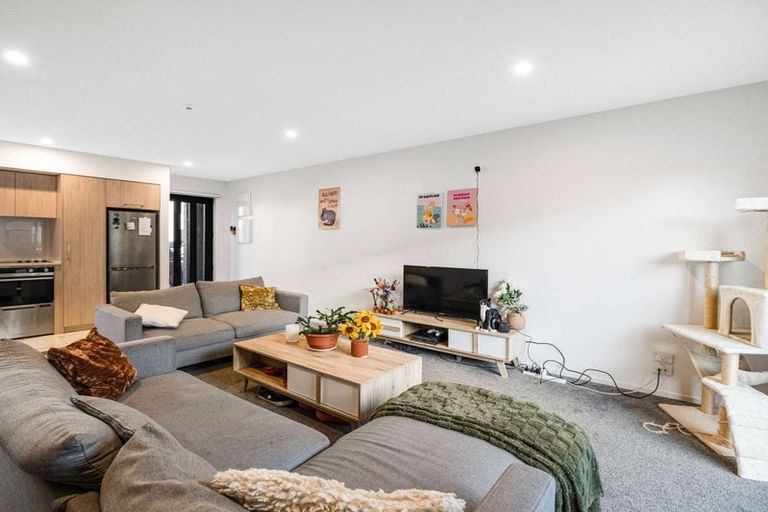 Photo of property in 3/25 Hargest Crescent, Sydenham, Christchurch, 8023