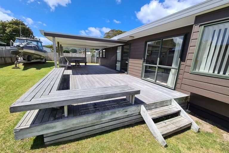 Photo of property in 109 Manuka Place, Matarangi, Whitianga, 3592