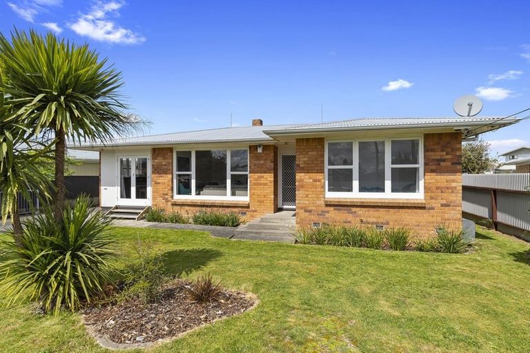 Photo of property in 99 Mount View Road, Melville, Hamilton, 3206