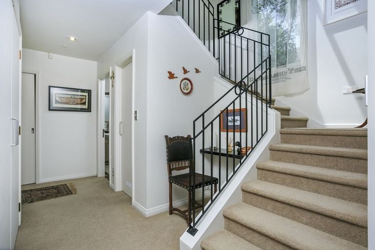 Photo of property in 41c Seaview Avenue, Northcote, Auckland, 0627