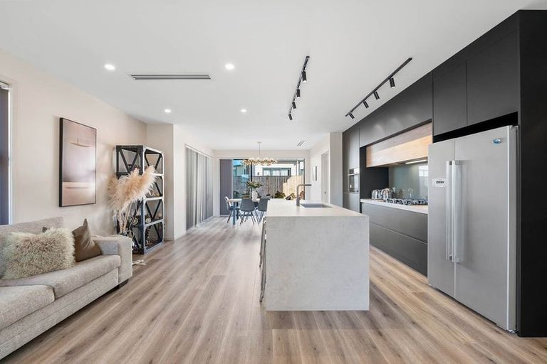 Photo of property in 13 Toanui Road, Hobsonville, Auckland, 0616