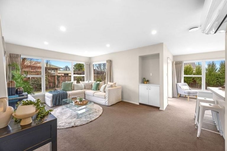 Photo of property in 360 Harewood Road, Bishopdale, Christchurch, 8053