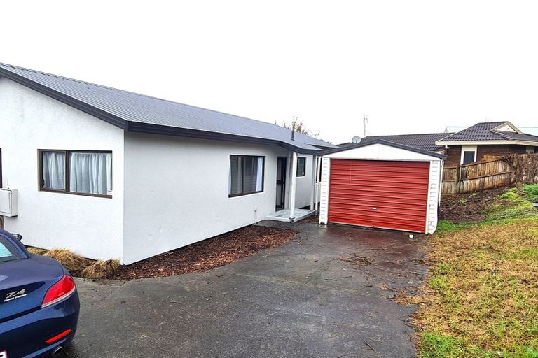Photo of property in 16 Southview Place, Wattle Downs, Auckland, 2102