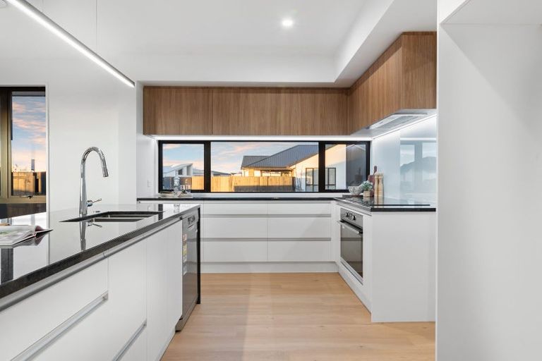 Photo of property in 2 Mackinnon Street, Marshland, Christchurch, 8083