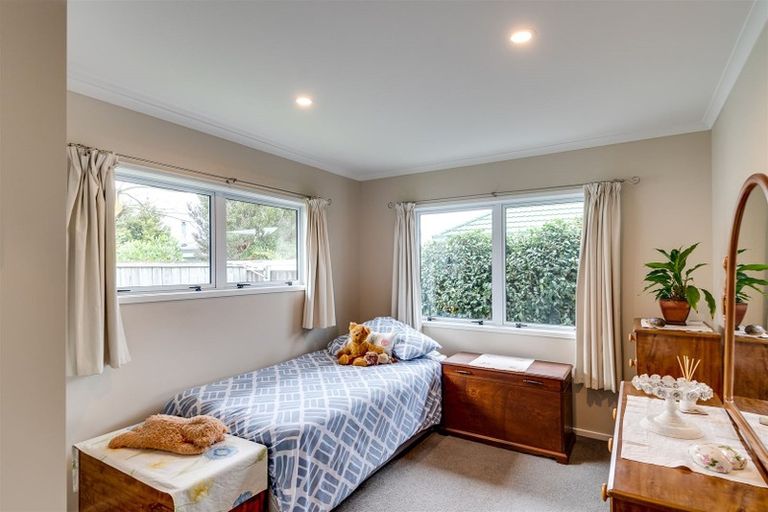 Photo of property in 1111b Karamu Road North, Mayfair, Hastings, 4122