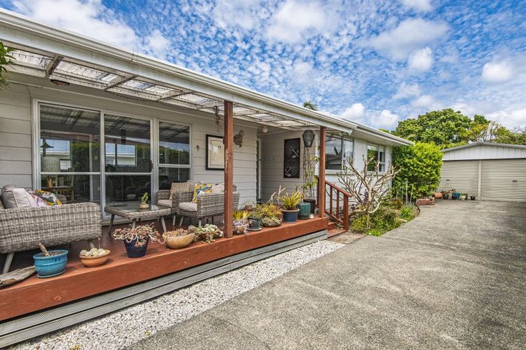 Photo of property in 16 Beazley Crescent, Tikipunga, Whangarei, 0112