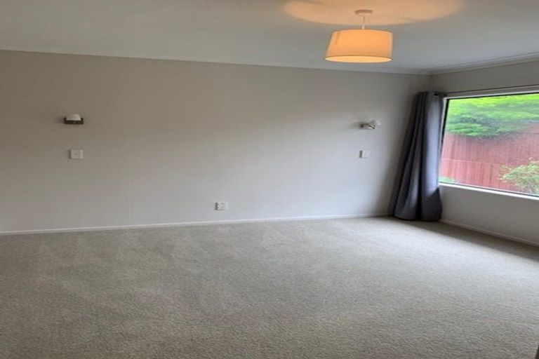 Photo of property in 29 Observatory Close, Whitby, Porirua, 5024