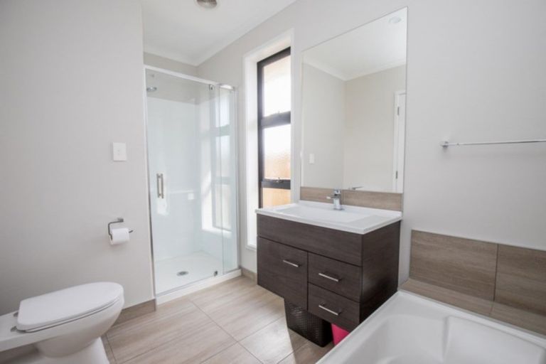 Photo of property in 19 Costello Drive, Ngatea, 3503