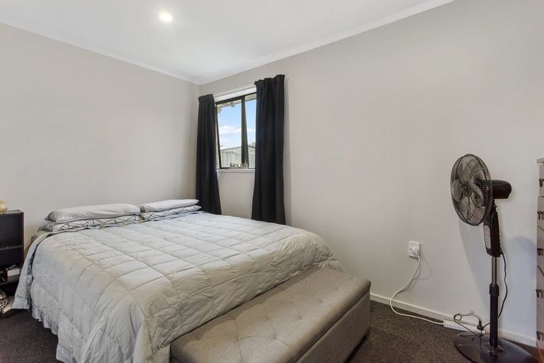 Photo of property in 257 Queenspark Drive, Parklands, Christchurch, 8083