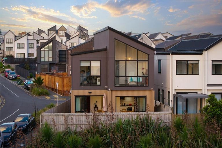 Photo of property in 120 Waekahu Road, Westgate, Auckland, 0814