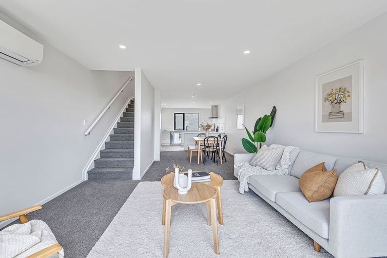 Photo of property in 2/504 Don Buck Road, Massey, Auckland, 0614