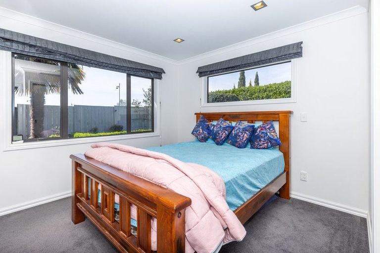 Photo of property in 15 Naomi Place, Cambridge, 3434