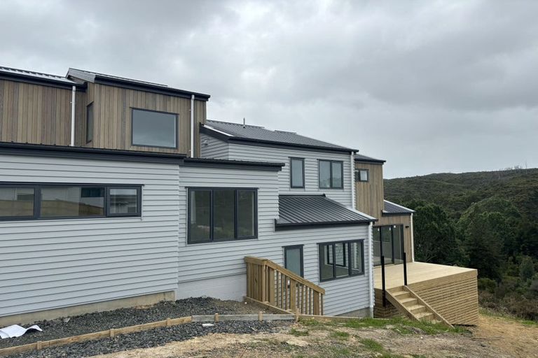 Photo of property in 27 Kotuitui Drive, Wainui, 0992