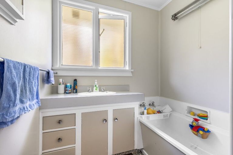 Photo of property in 53 Milton Street, Gore, 9710