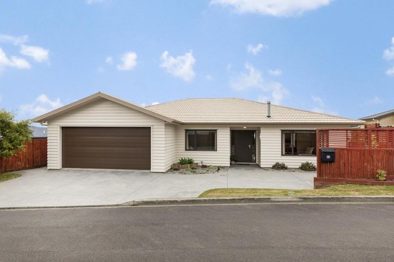 Photo of property in 22 Havana Rise, Grenada Village, Wellington, 6037