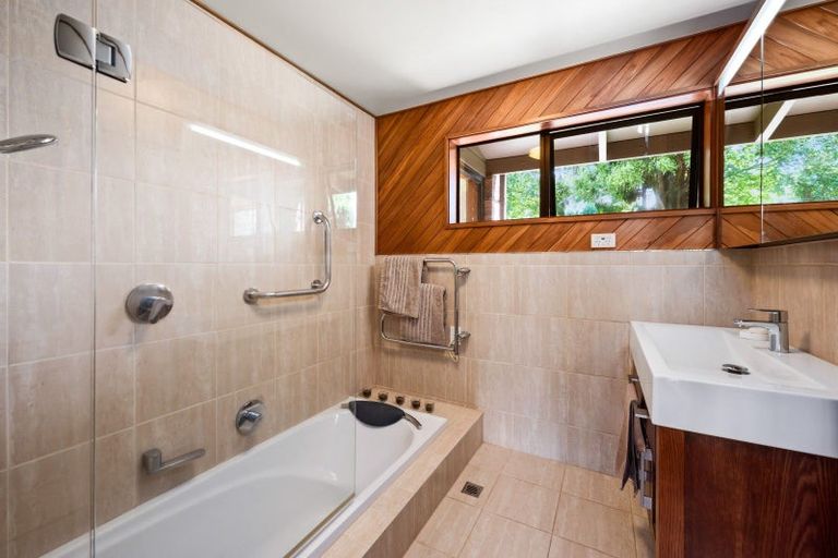 Photo of property in 24 Wychwood Crescent, Springfield, Rotorua, 3015