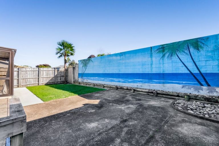 Photo of property in 7 Oleander Place, Bell Block, New Plymouth, 4312