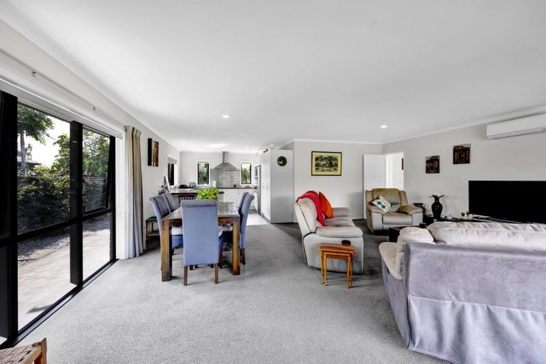 Photo of property in 120 Pohutukawa Place, Waiwhakaiho, New Plymouth, 4312