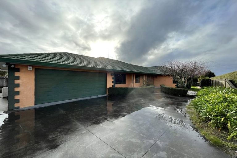 Photo of property in 13 Kingsgate Row, Havelock North, 4130