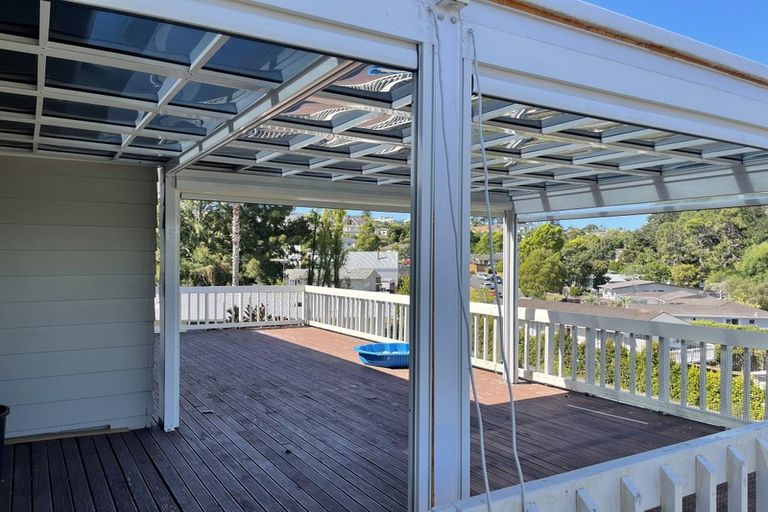 Photo of property in 14 Erica Road, Sunnynook, Auckland, 0620