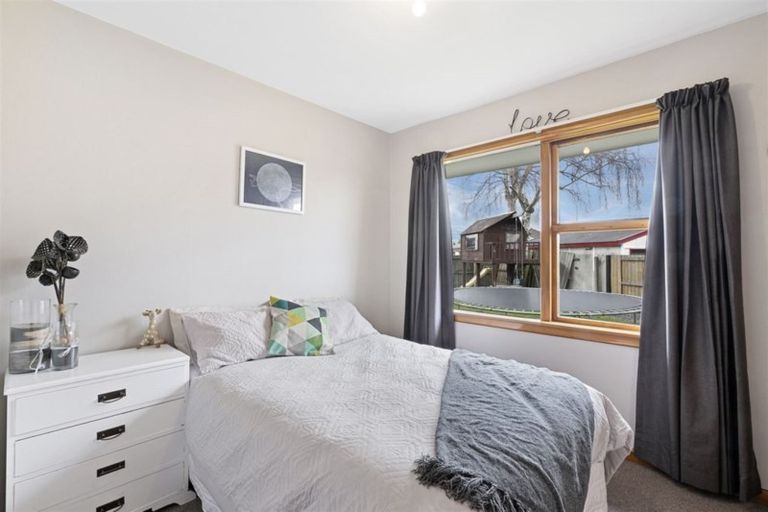 Photo of property in 24 Ontario Place, Wainoni, Christchurch, 8061