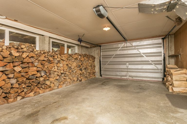 Photo of property in 9 Colquhoun Street, Glenross, Dunedin, 9011