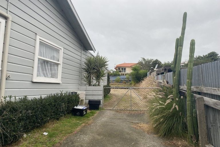 Photo of property in 25 Pukeko Place, Westshore, Napier, 4110